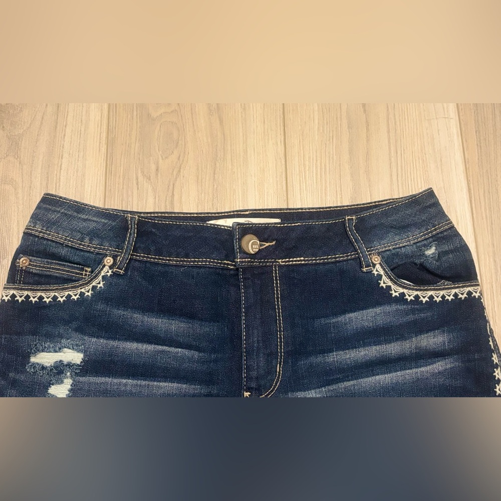 Est. 1946 Denim Shorts - Picture 3 of 8
